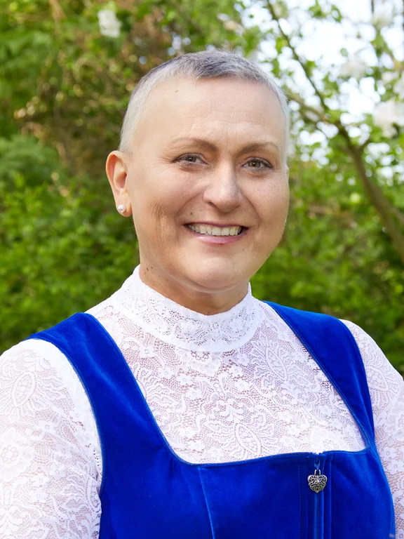 4-200-25_536f-susi klein.jpg